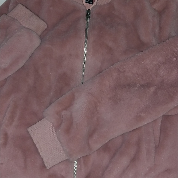 Pink faux fur jacket - Picture 4 of 4